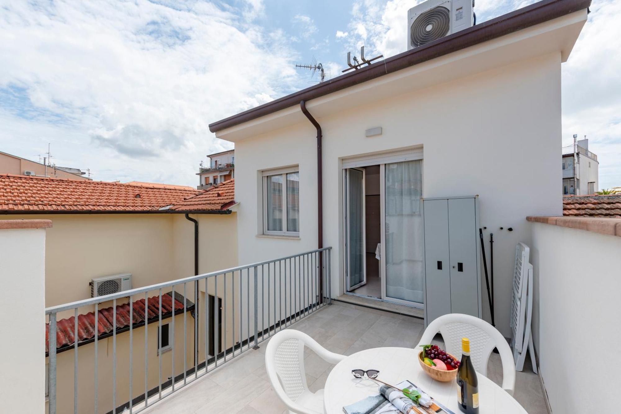 Suite Ondina Viareggio Apartments Exterior photo